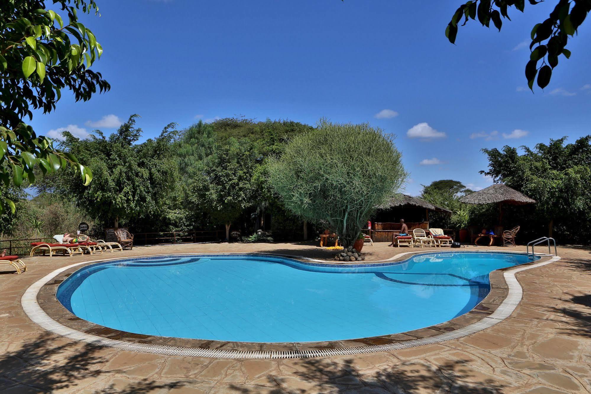 Отель Kibo Safari Camp Амбосели Экстерьер фото